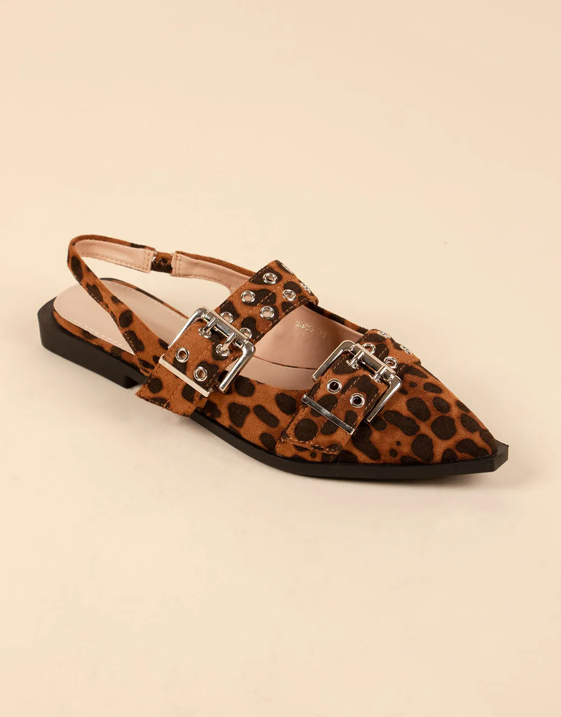 Buckle flats